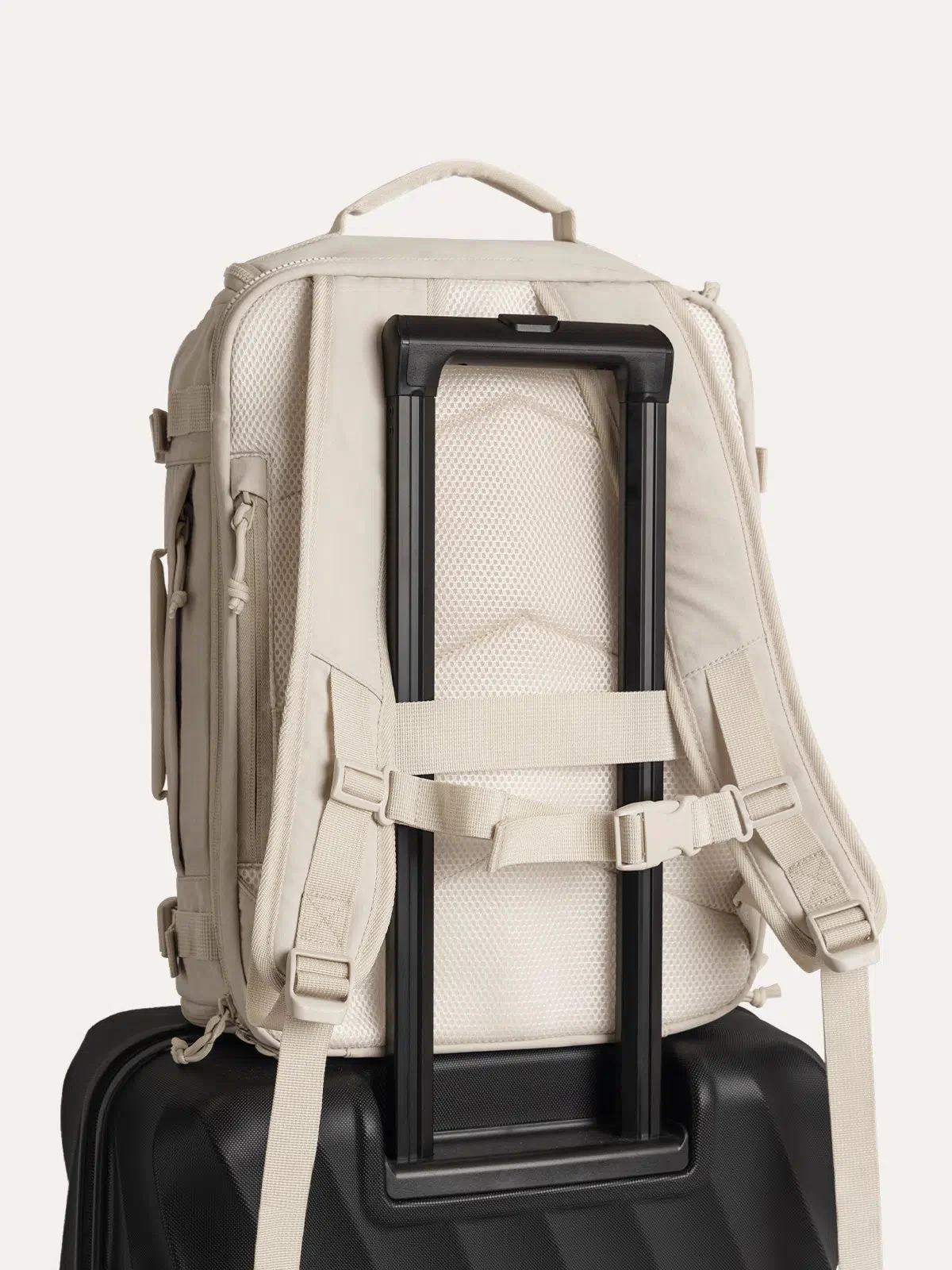 Blast 28L Travel Backpack - Image 4