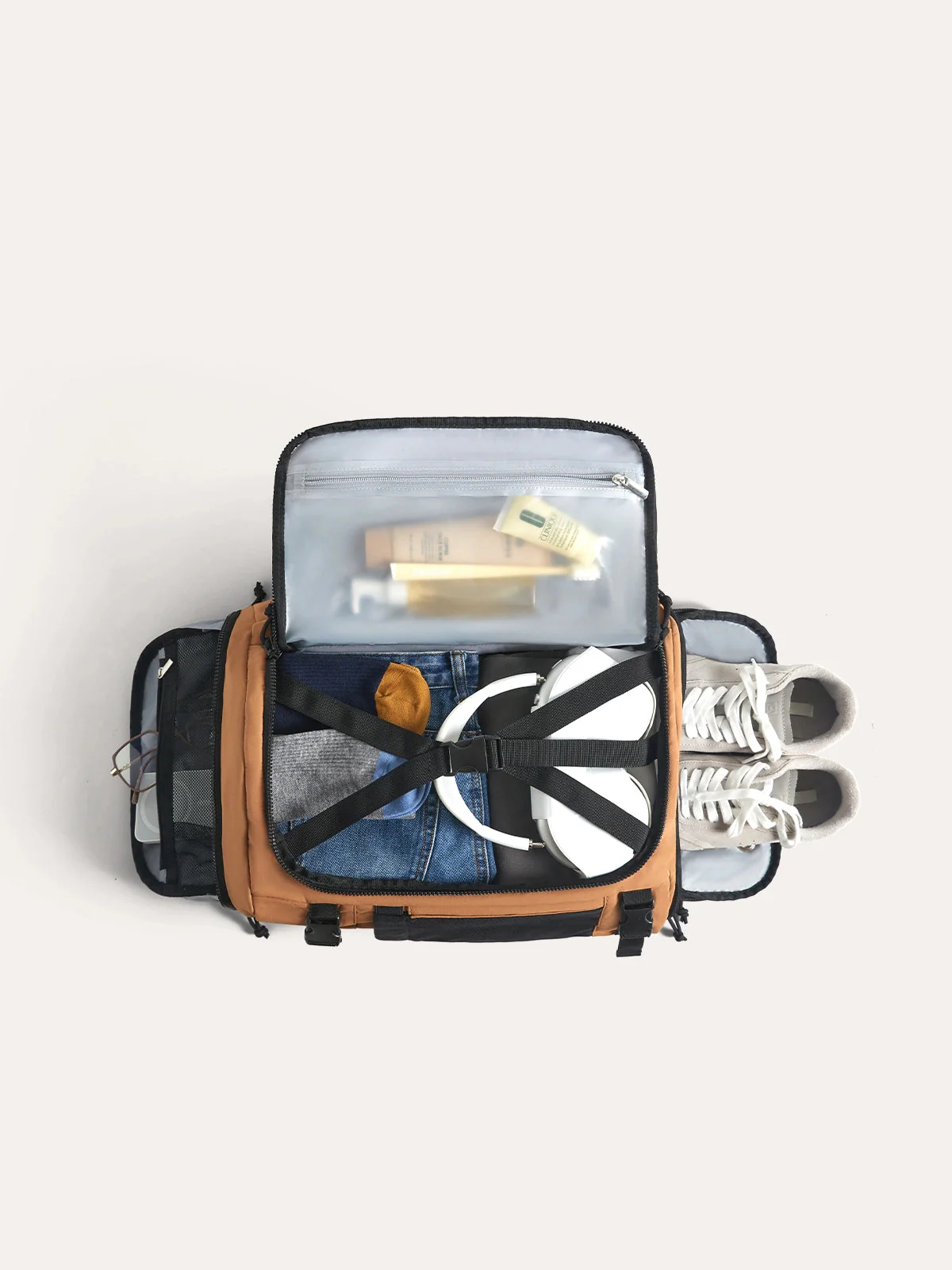 Blast 38L Mesh Travel Backpack - Image 16