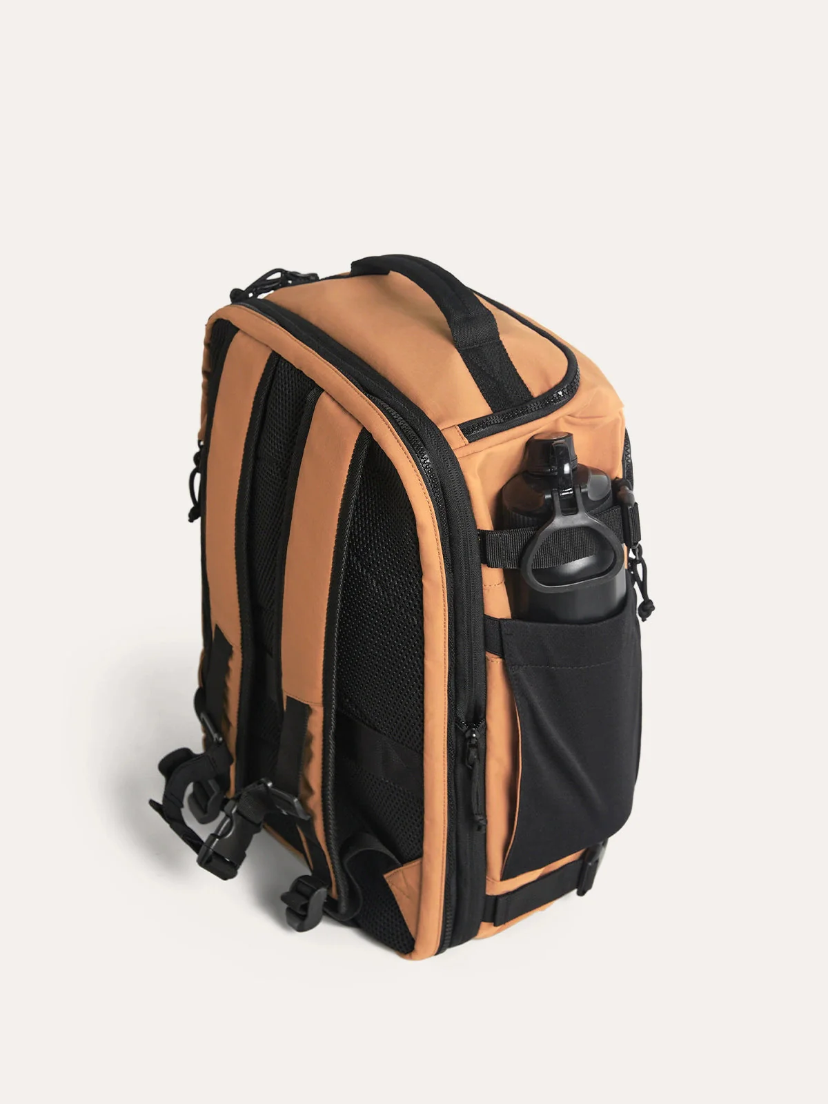 Blast 38L Mesh Travel Backpack - Image 20