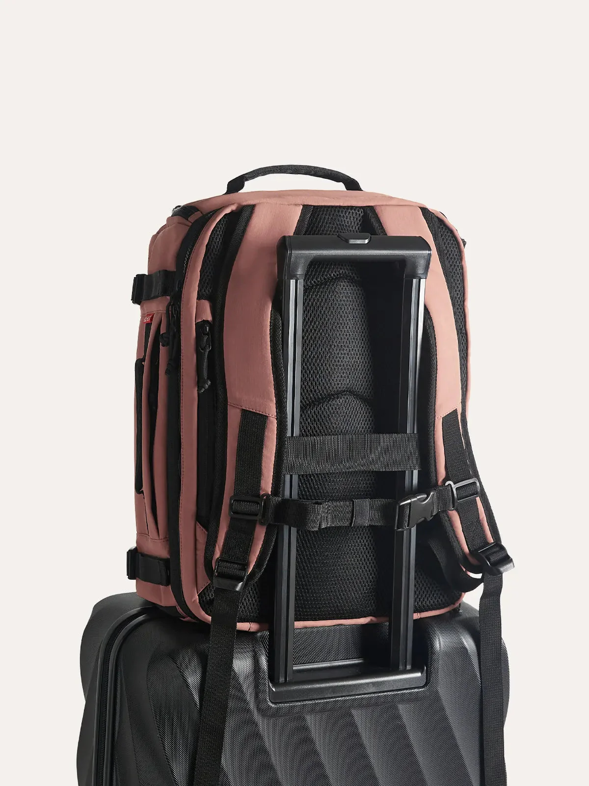 Blast 38L Mesh Travel Backpack - Image 39