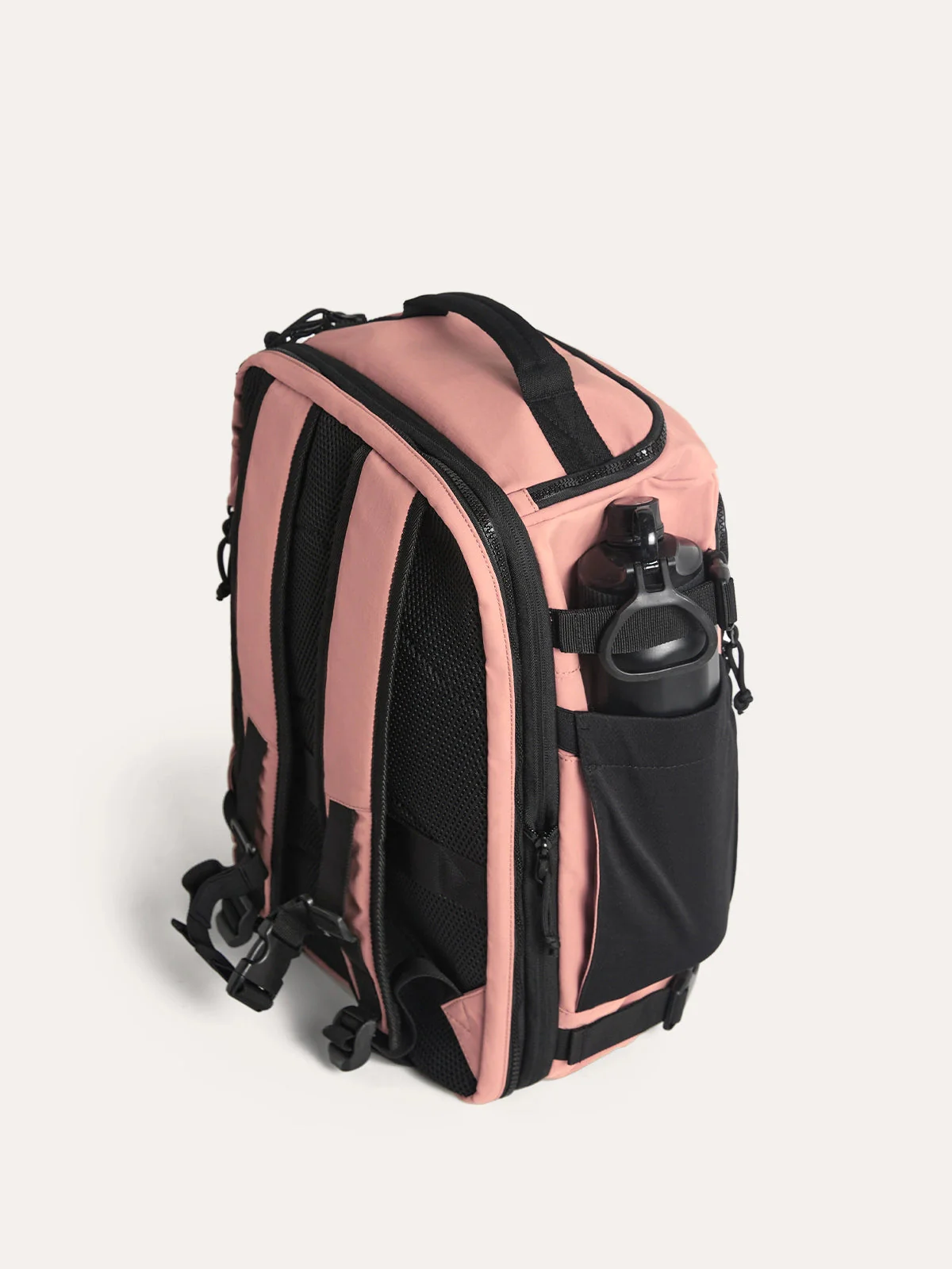 Blast 38L Mesh Travel Backpack - Image 42