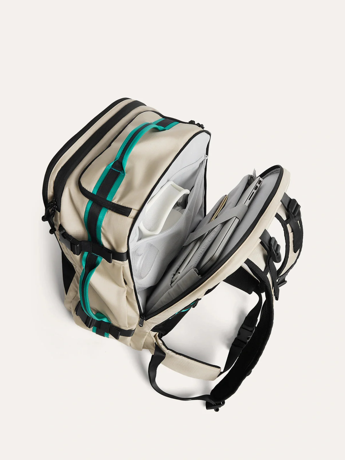 Blast Pro 40L Travel Backpack - Image 3