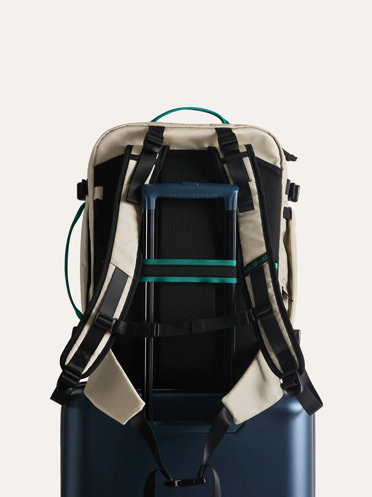 Blast Pro 40L Travel Backpack - Image 4