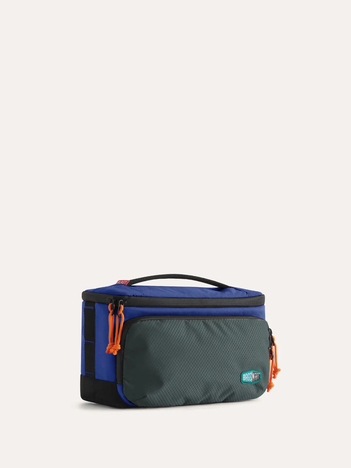 Blast 4.5L Hanging Toiletry Bag - Image 17