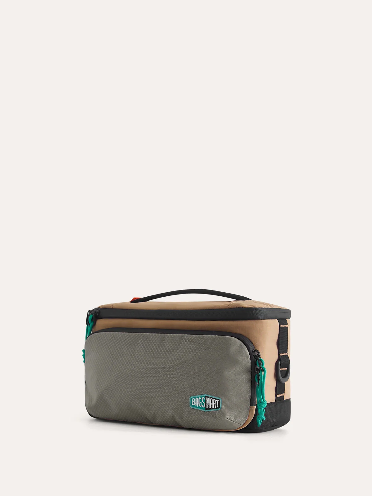 Blast 4.5L Hanging Toiletry Bag - Image 8