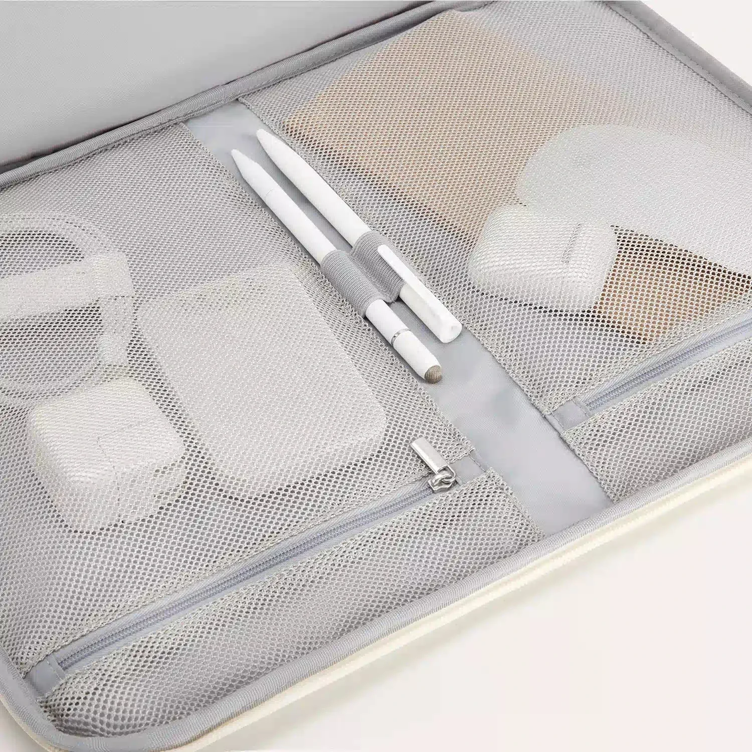 Bubble 15.6" Laptop Sleeve Pro - Image 10