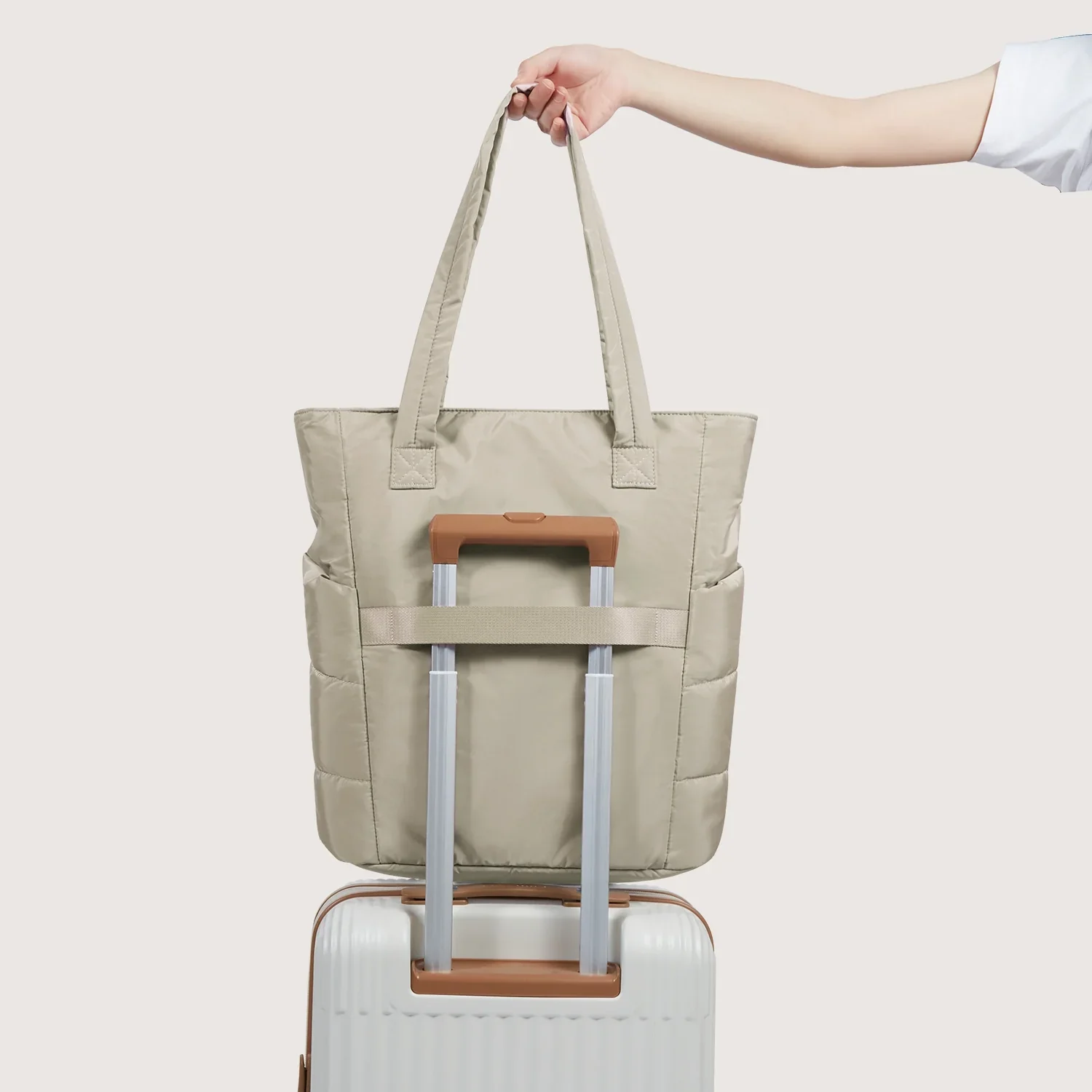 Bubble 21L Puffy Tote - Image 11