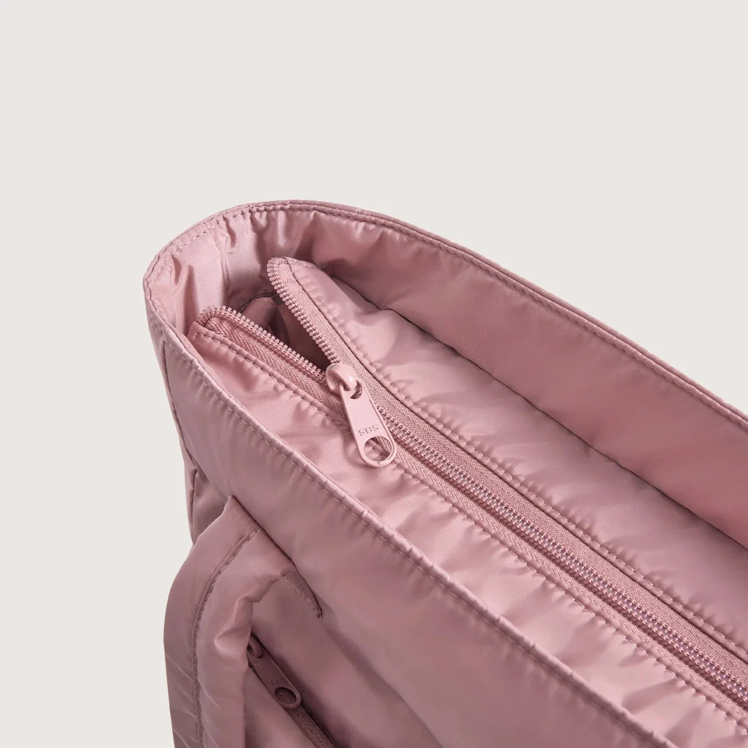 Bubble 21L Puffy Tote - Image 41