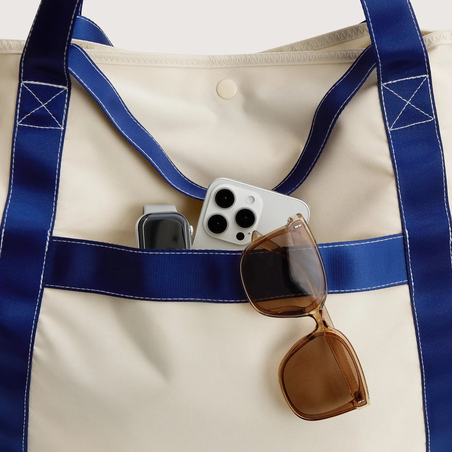 Coast 40L Tote - Image 11