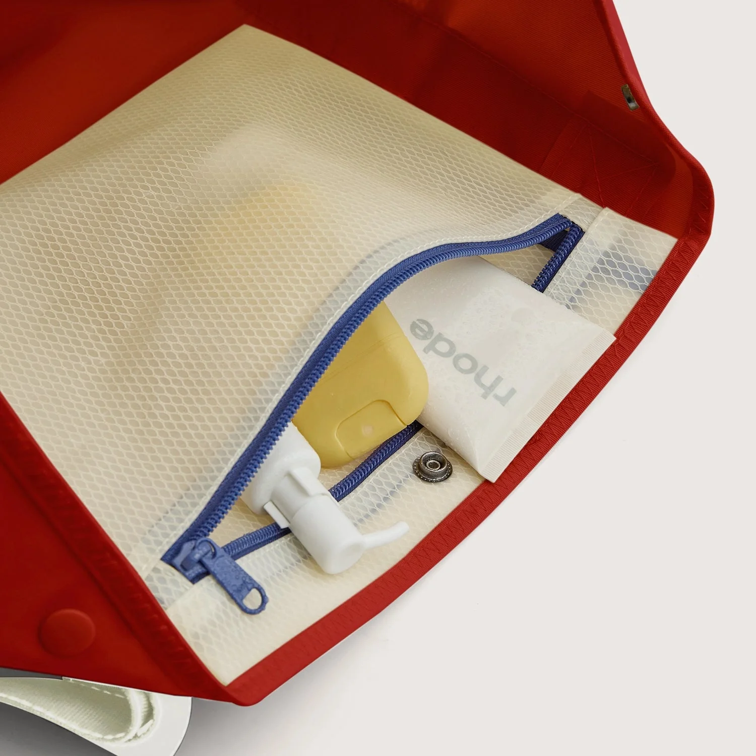 Coast 40L Tote - Image 62
