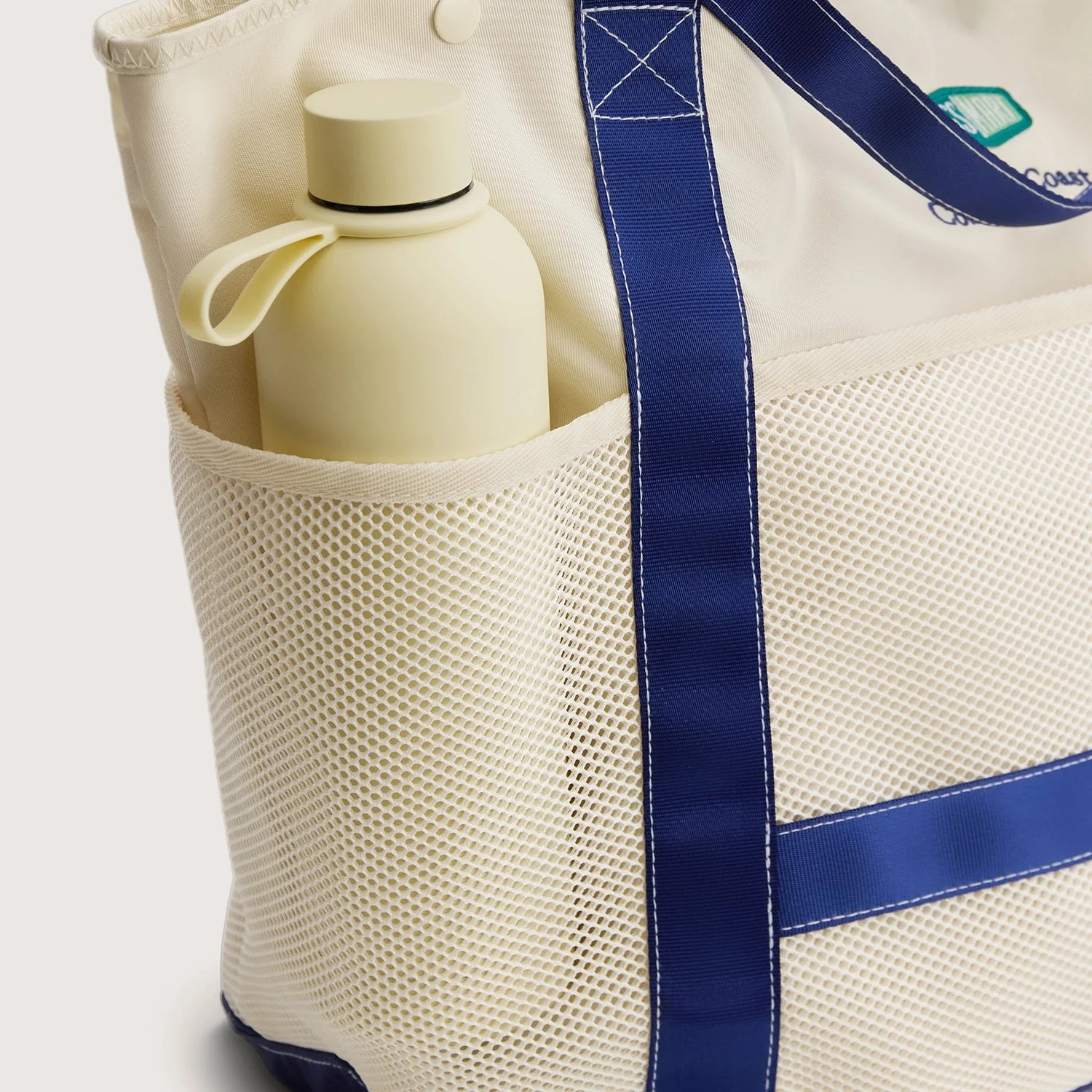 Coast 40L Tote - Image 9