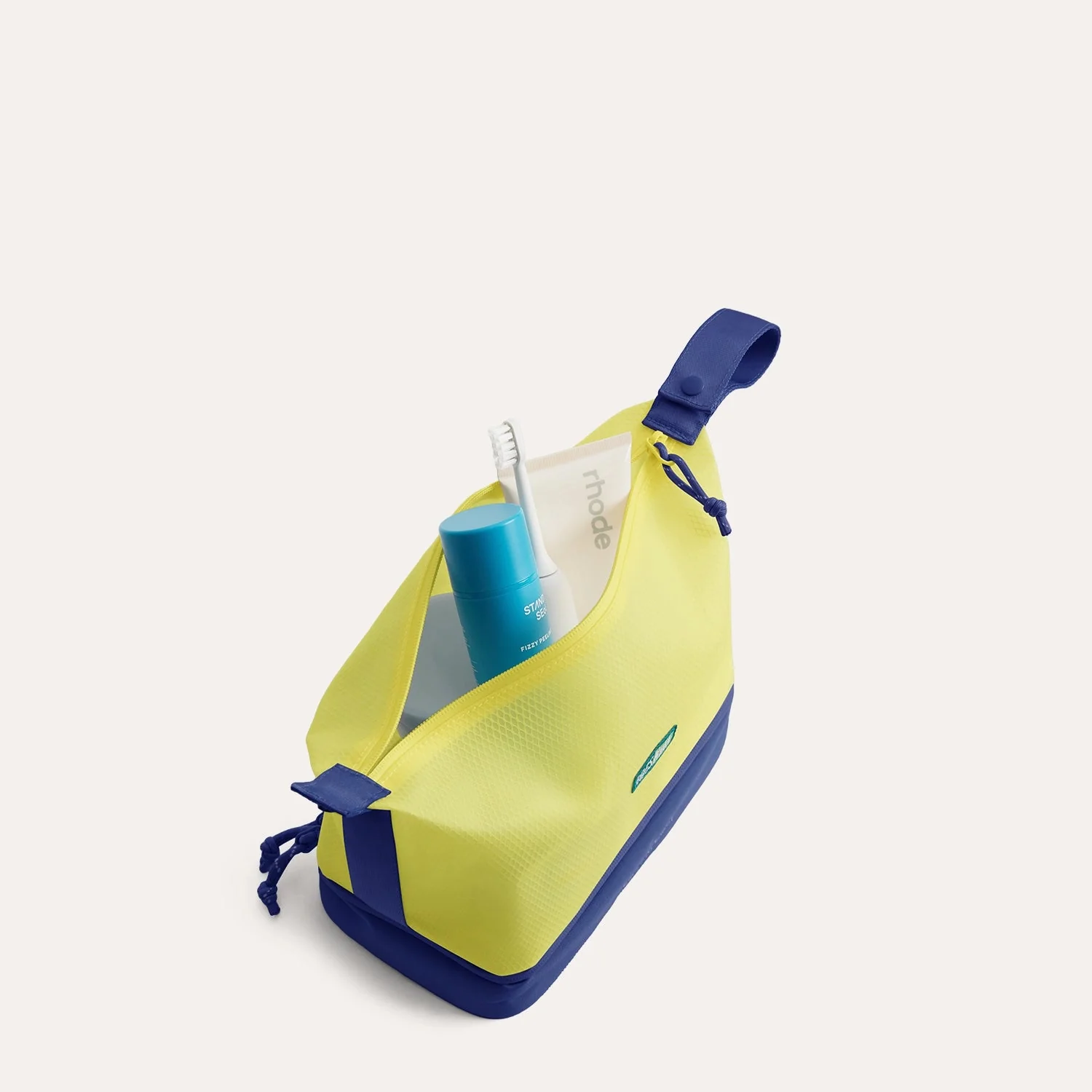 Coast Toiletry Bag - Image 17