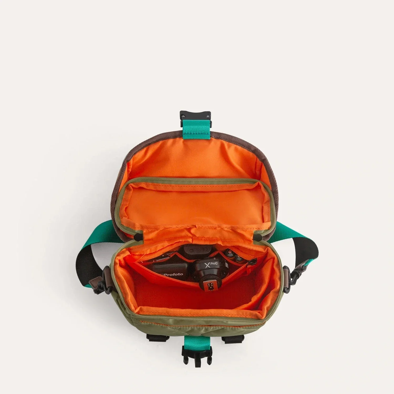 Paz 4L Camera Sling - Image 32