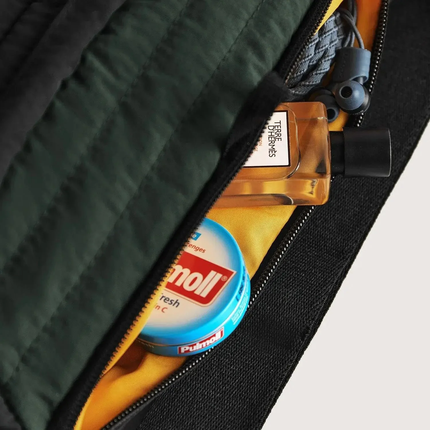 Paz 2.5L Belt Bag - Image 26