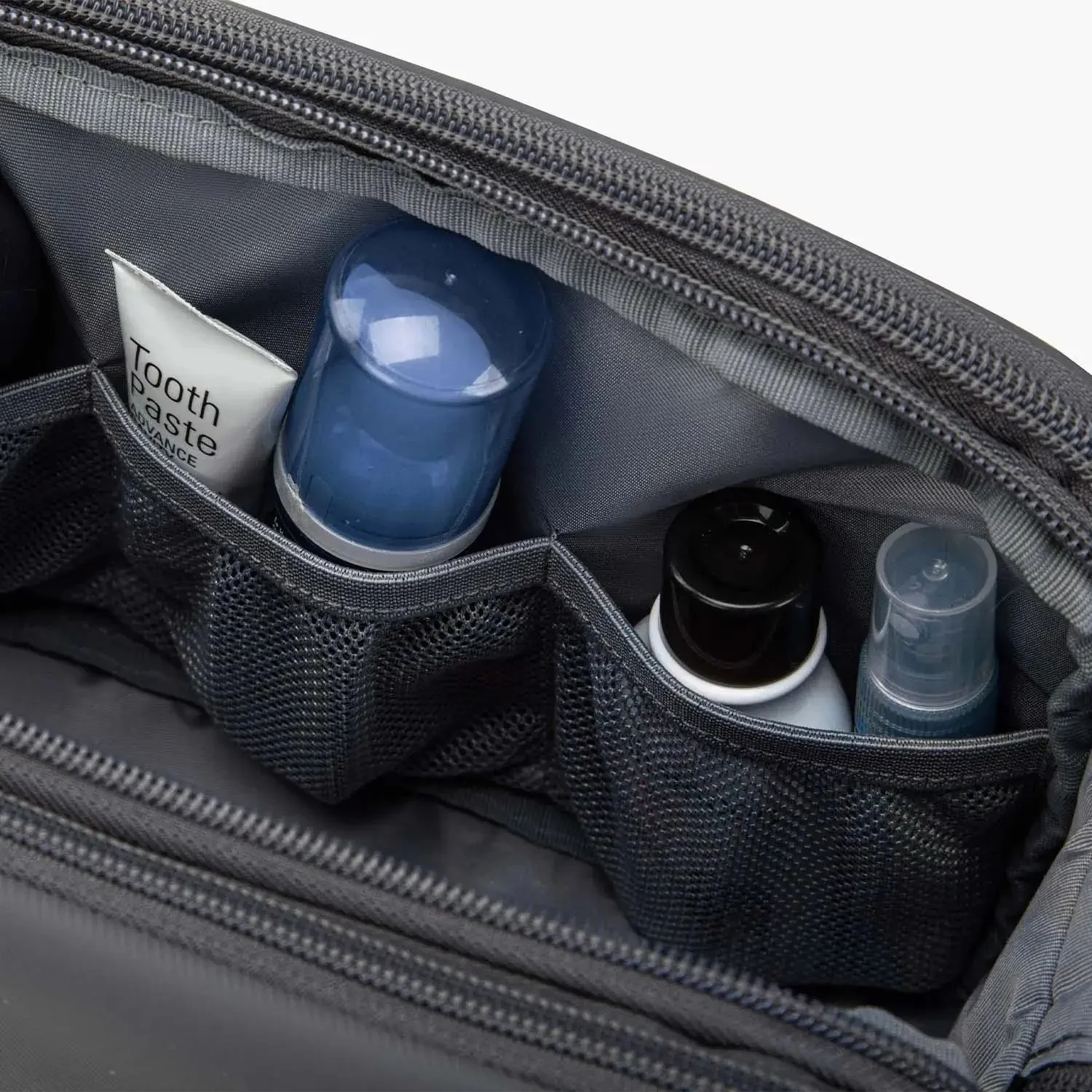 On-road Toiletry Bag - Image 28
