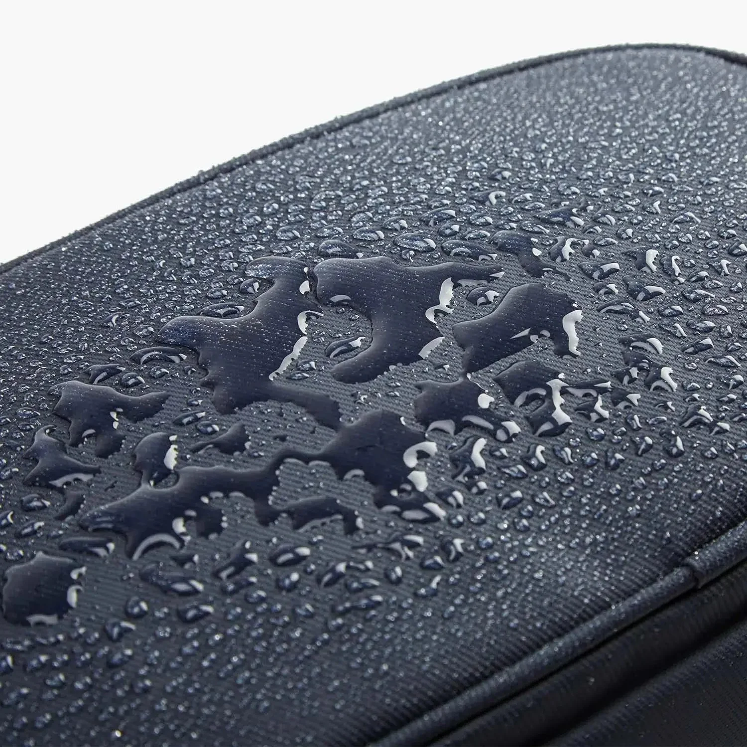 On-road Toiletry Bag - Image 35