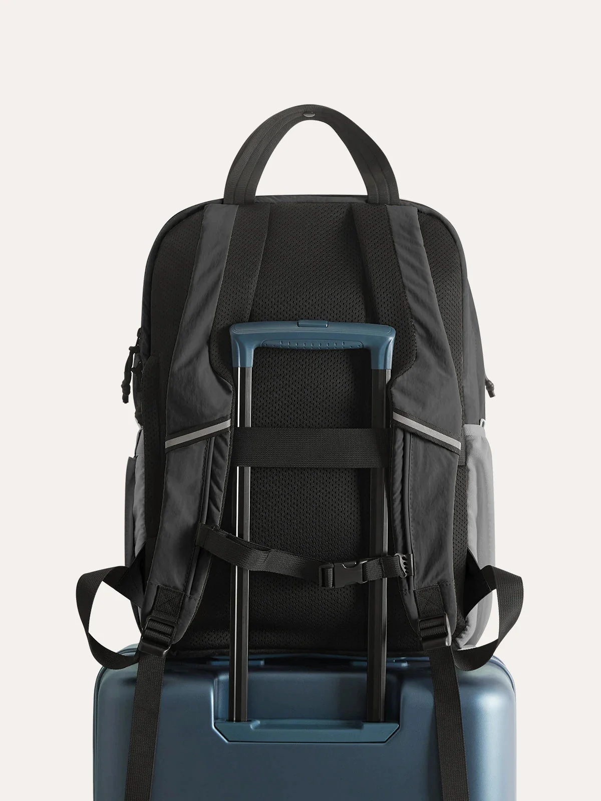 Paz 28L Backpack - Image 10