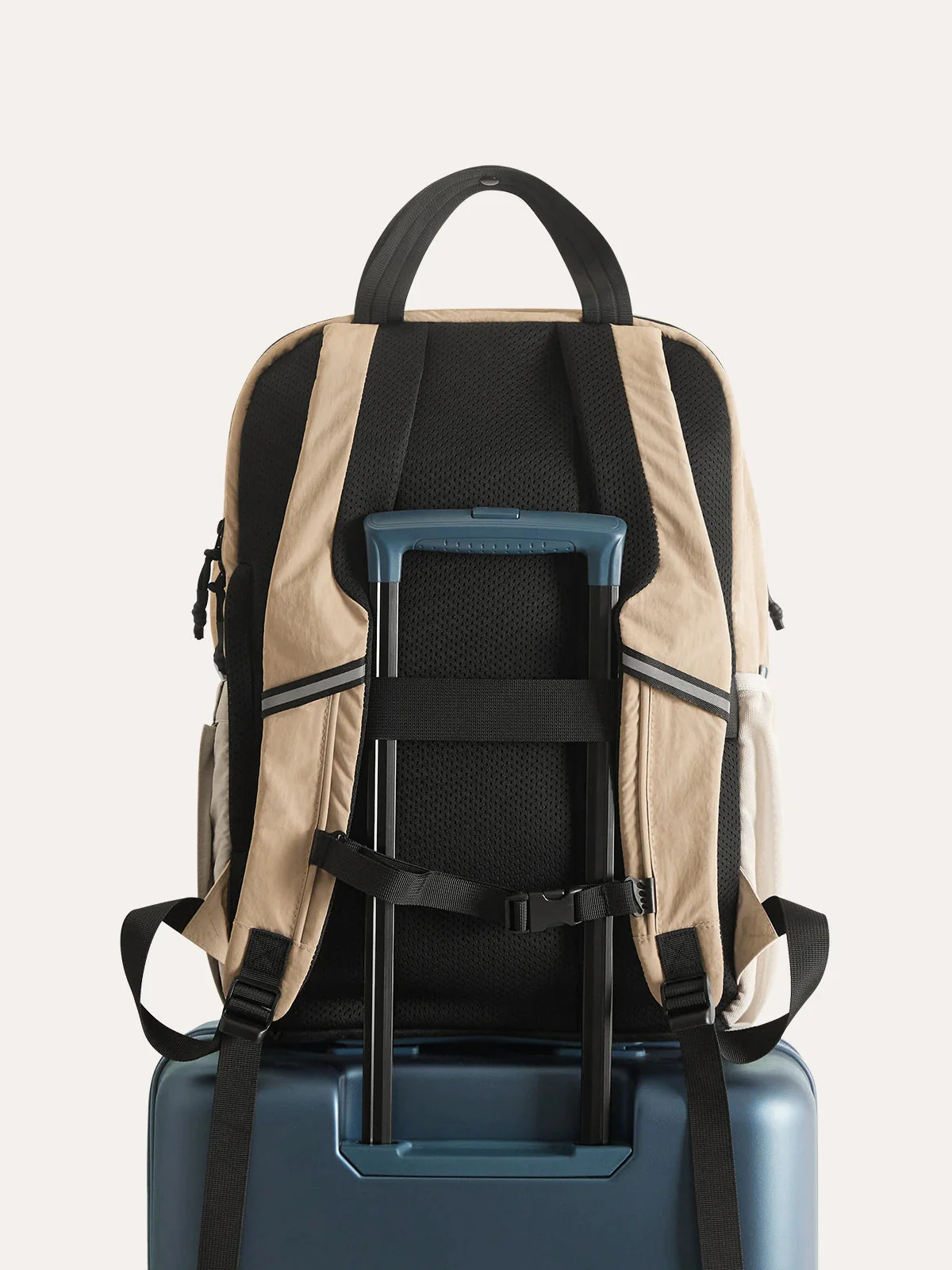 Paz 28L Backpack - Image 16