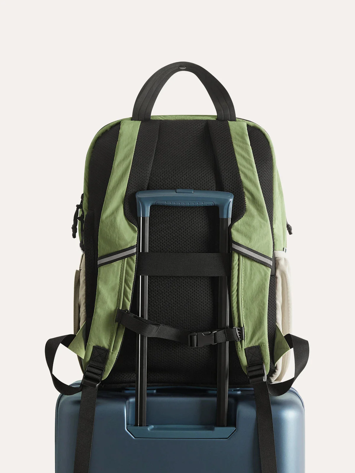 Paz 28L Backpack - Image 4