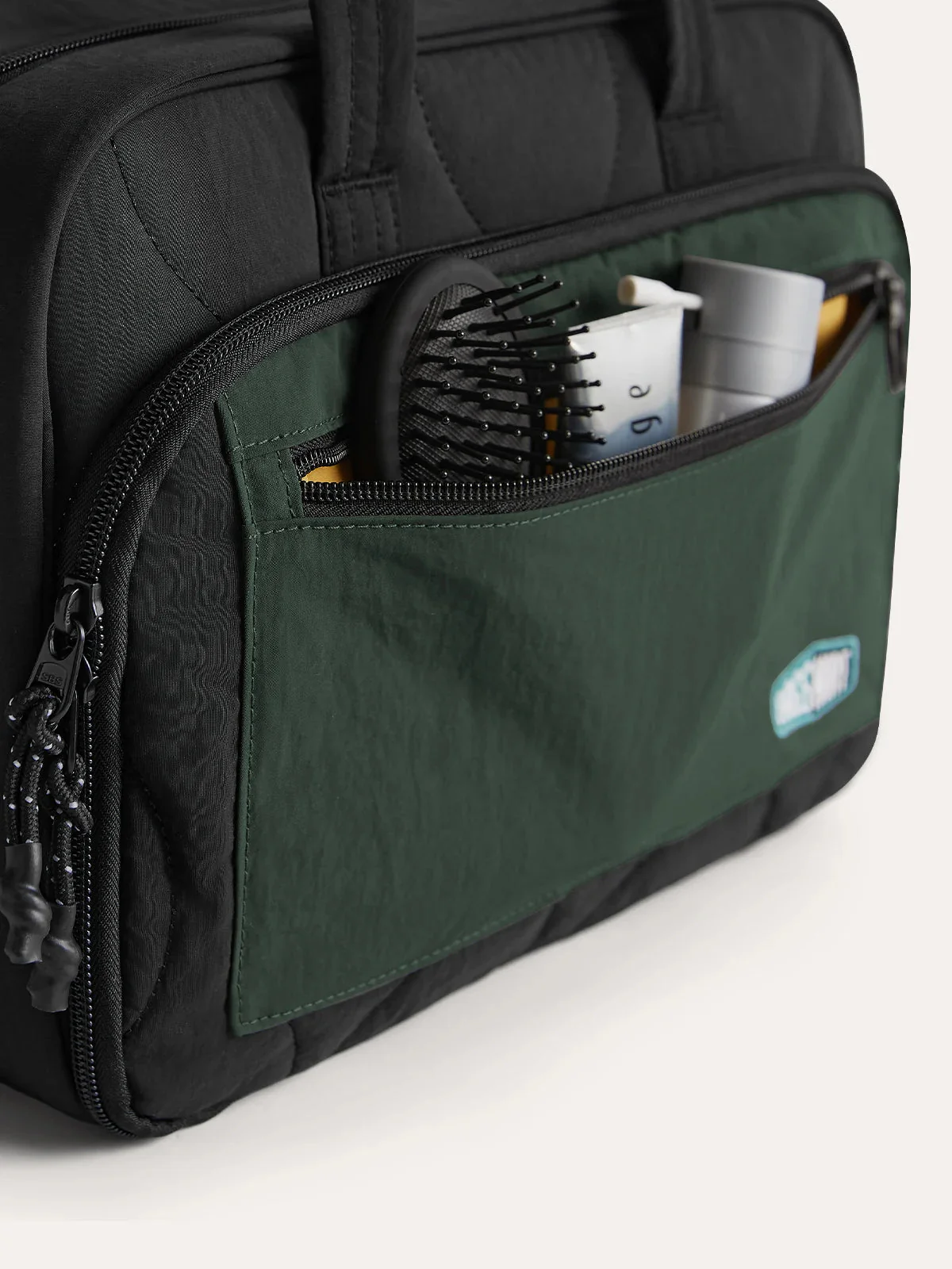 Paz Hanging Toiletry Bag - Image 18