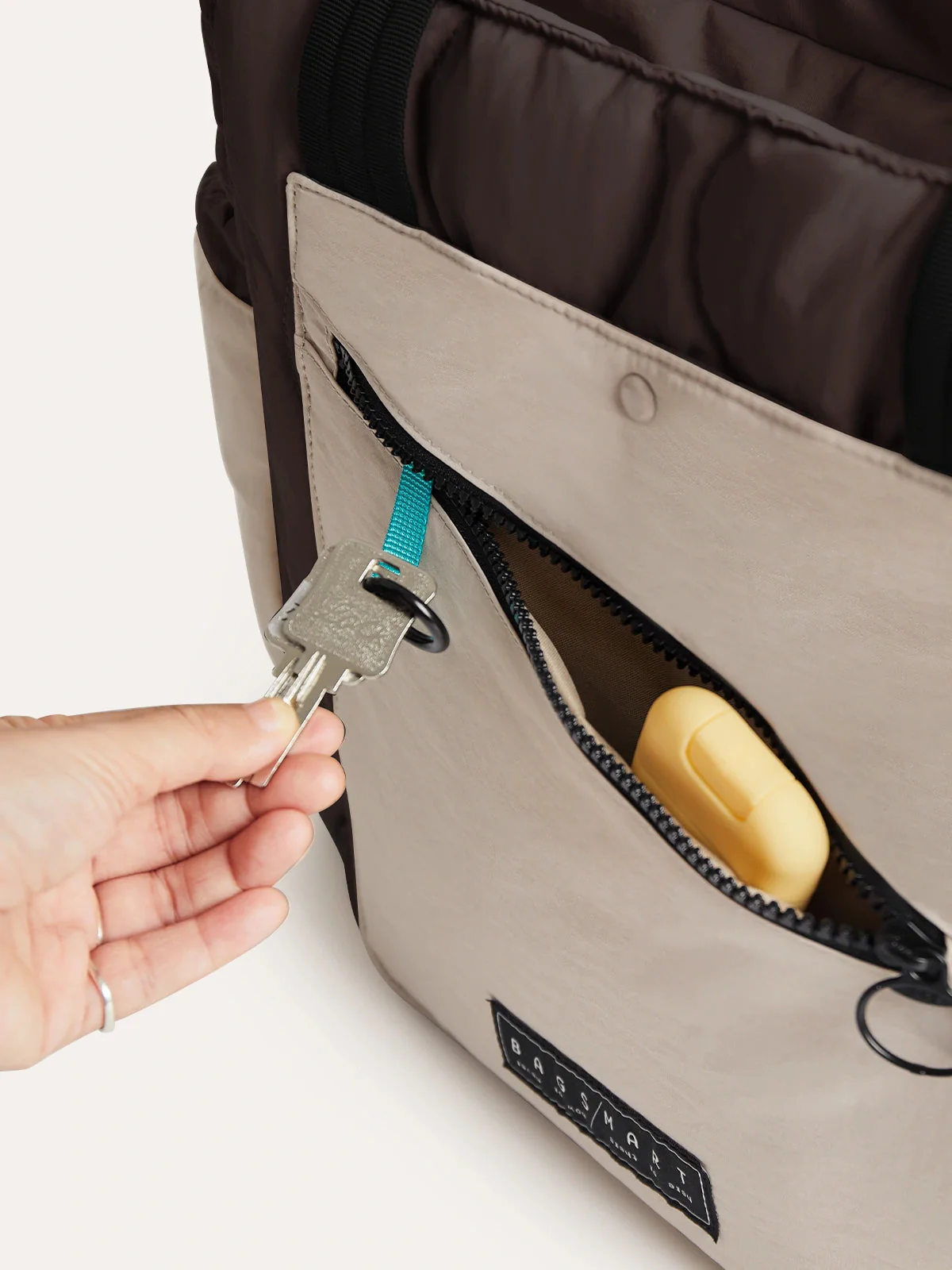 Paz 23L Tote - Image 17